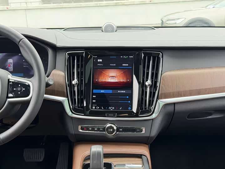Volvo V90 2022 Cross Country B 5 AWD — фото 9