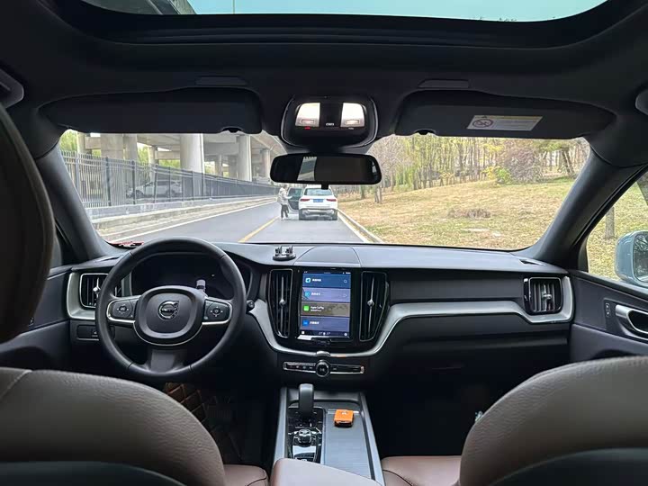 Volvo XC60 2024 B 5 4 WD — фото 7