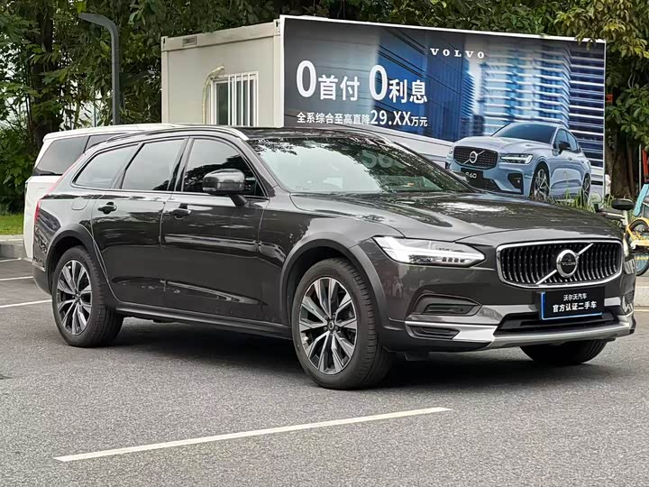 Volvo V90 2022 Cross Country B 5 AWD — фото 3