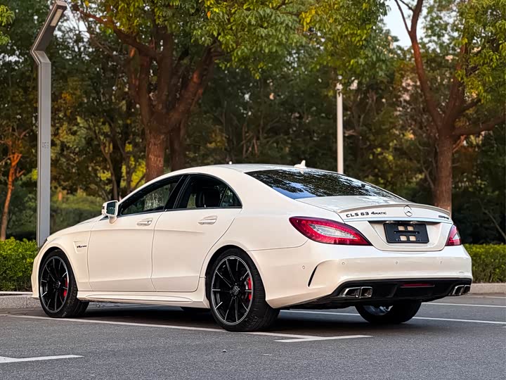 Mercedes-Benz CLS 2015 AMG CLS 63 4 MATIC — фото 5
