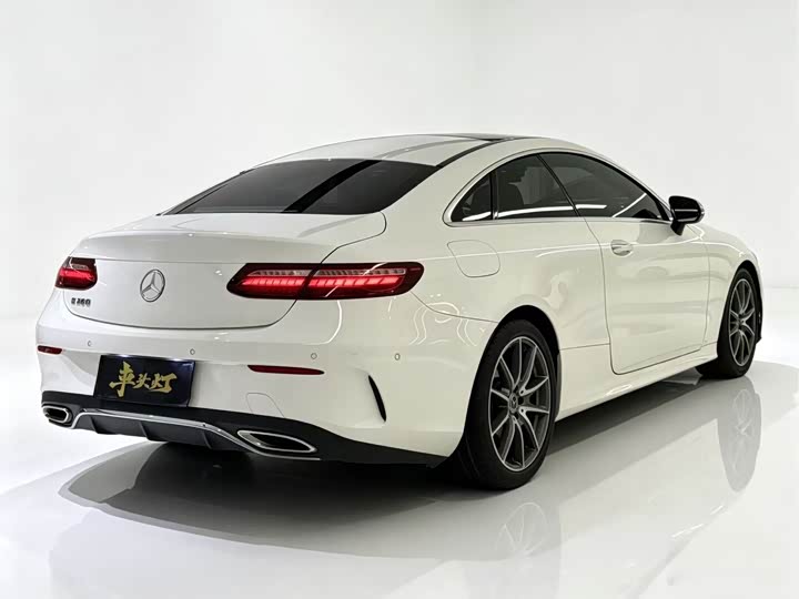 Mercedes-Benz E-Class — фото 11