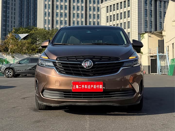 Buick GL 8 2021 652 T Luxury
