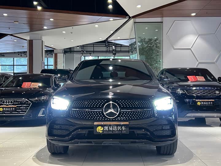 Mercedes-Benz GLC 2023 GLC 260 4 MATIC SUV — фото 3