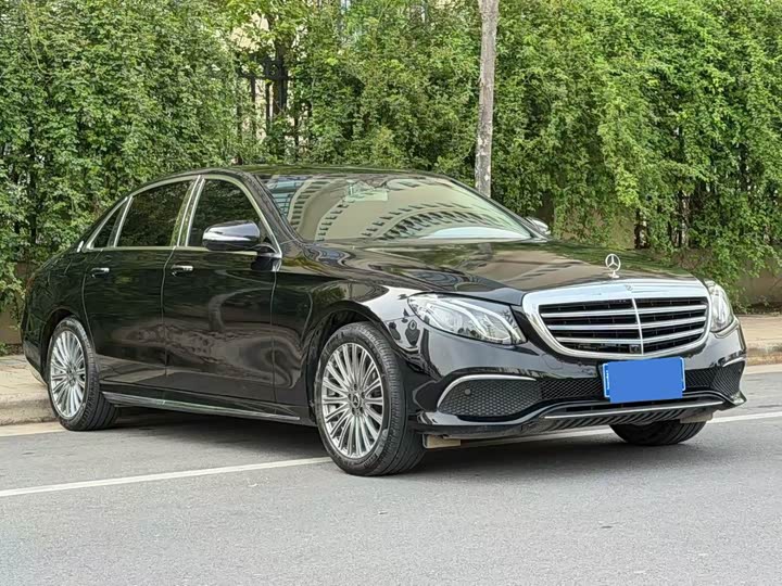 Mercedes-Benz E-Class 2020 E 300 L Luxury — фото 3