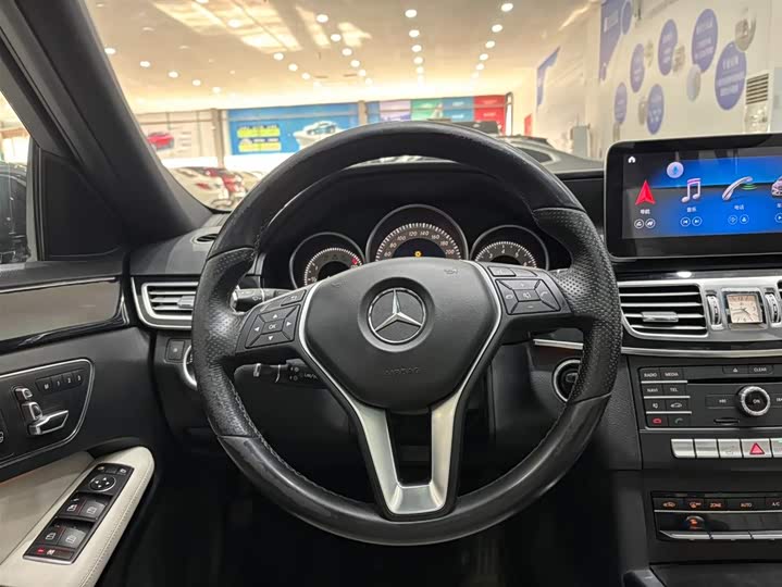 Mercedes-Benz E-Class 2015 E 200 L Sport — фото 9