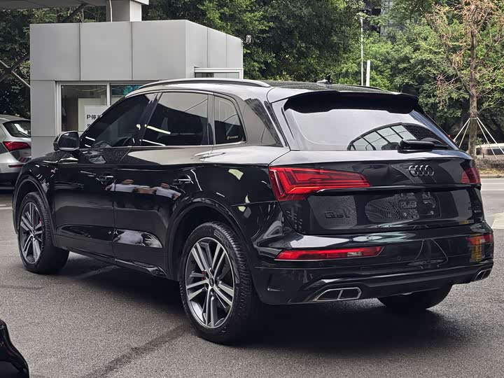 Audi Q5L 2022 40 T — фото 7