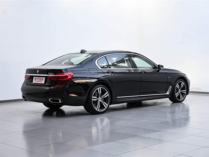 BMW 7-Series 2018 740 Li x Drive M — фото 6
