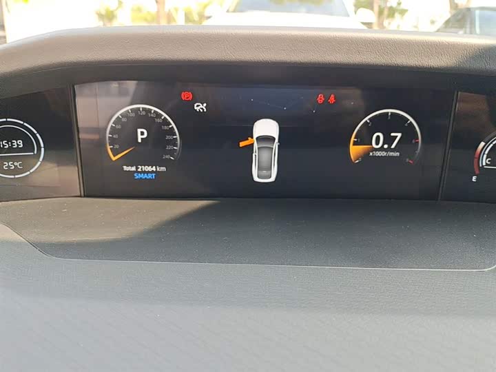 Changan UNI-V 2022 1.5 T Premium — фото 12