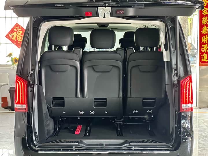 Mercedes-Benz V-Class 2022 V 260 L — фото 10