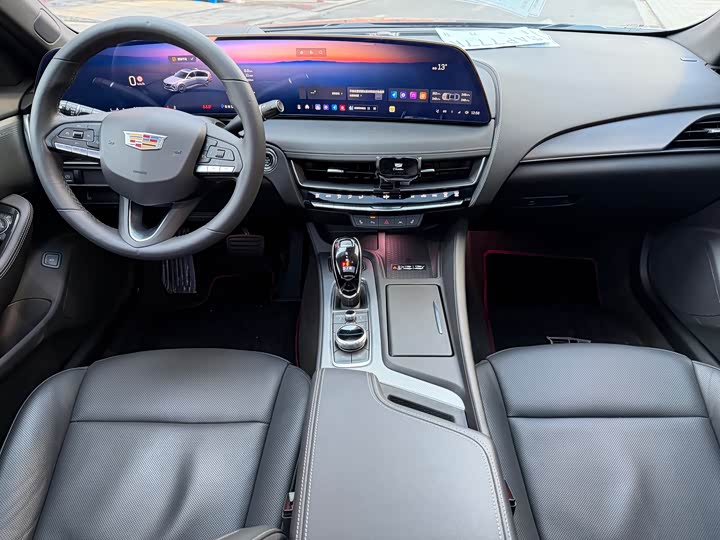 Cadillac CT — фото 6