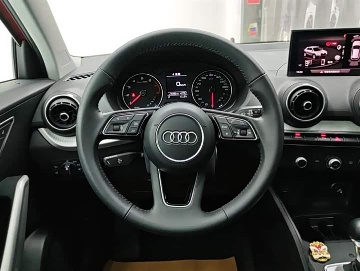 Audi Q2L 2021 35 TFSI — фото 15