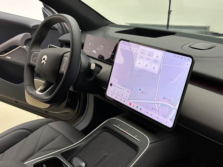 NIO ET5T 2025 75k Wh Touring — фото 12