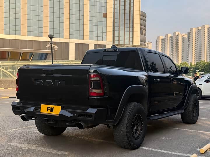 RAM Trucks 2022 6.2 T TRX — фото 14