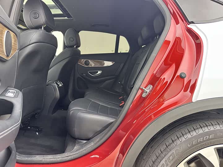 Mercedes-Benz GLC 2017 GLC 260 4 MATIC SUV — фото 6