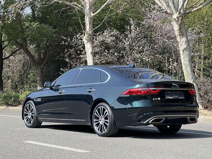 Jaguar XFL 2022 XFL 2.0 T P 250 2 WD — фото 18