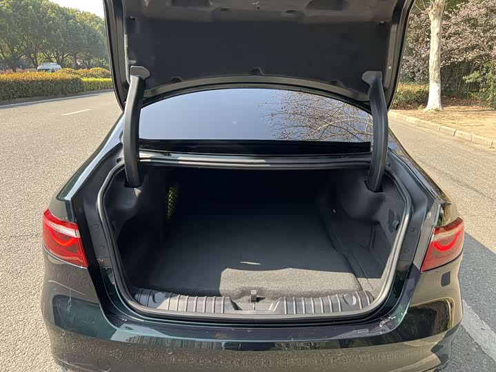 Jaguar XFL 2022 XFL 2.0 T P 250 2 WD — фото 12