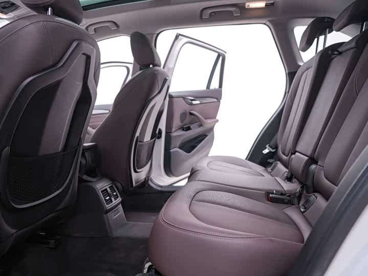 BMW X1 2020 s Drive 20 Li — фото 25