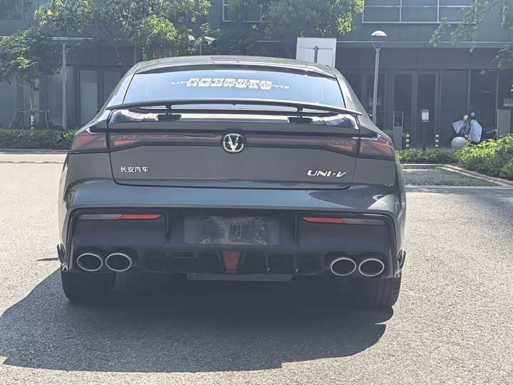 Changan UNI-V 2023 1.5 T — фото 10