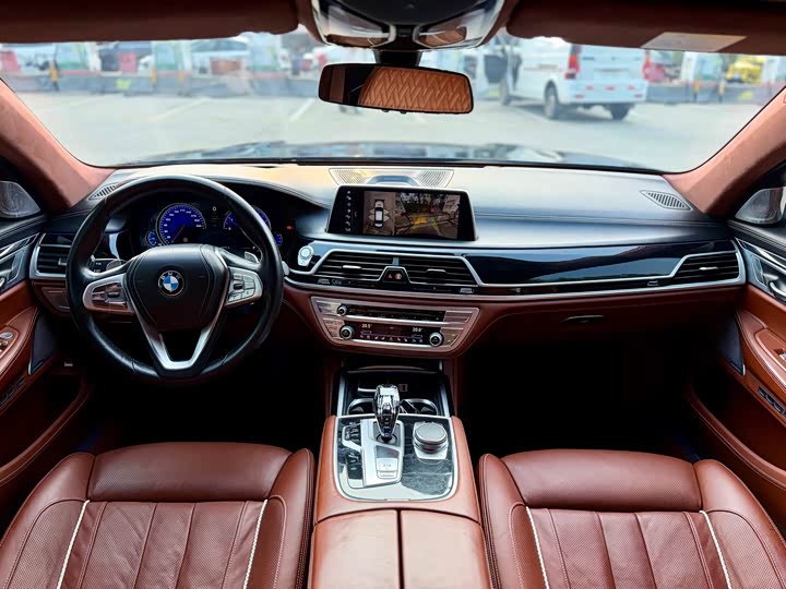 BMW 7-Series 2018 740 Li x Drive M — фото 6