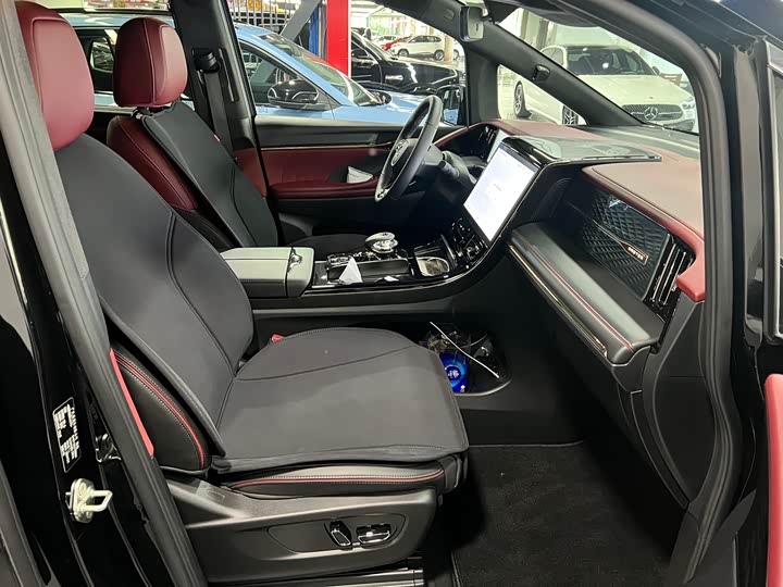 Trumpchi M8 2023 400 T — фото 8