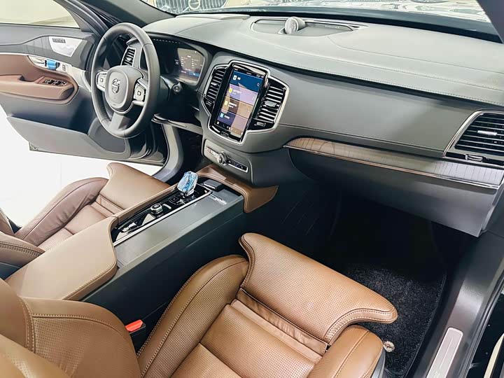 Volvo XC90 Hybrid 2024 T 8 7 — фото 15