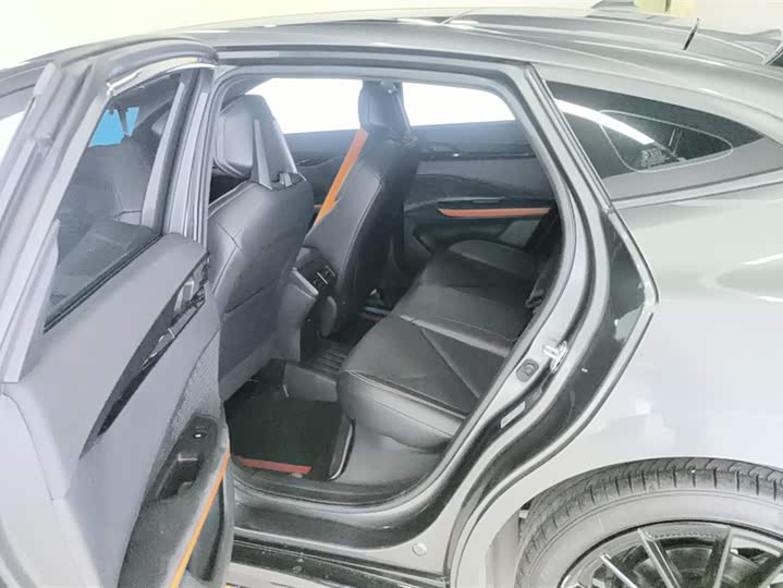Changan UNI-V 2022 1.5 T — фото 11