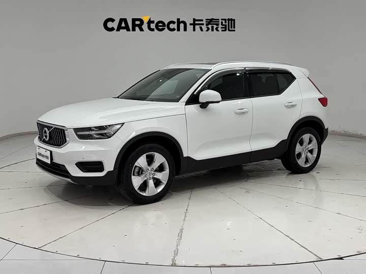 Volvo XC40 2022 T 4 WD — фото 1