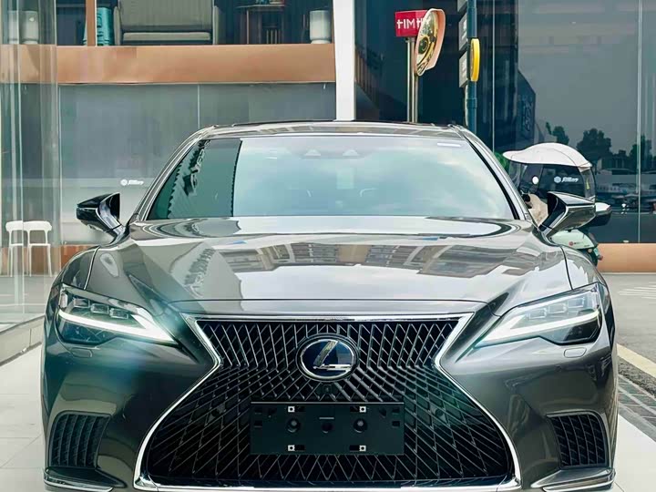 Lexus LS 2021 500h — фото 3