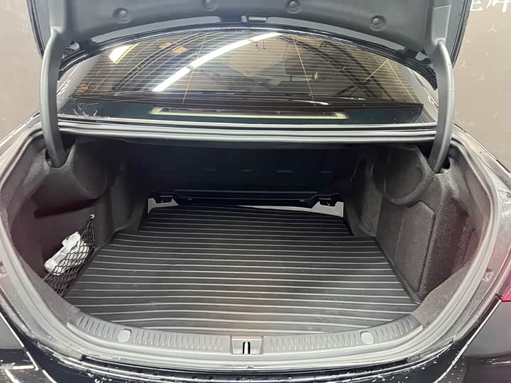 Mercedes-Benz E-Class 2023 E 300 L Luxury — фото 13