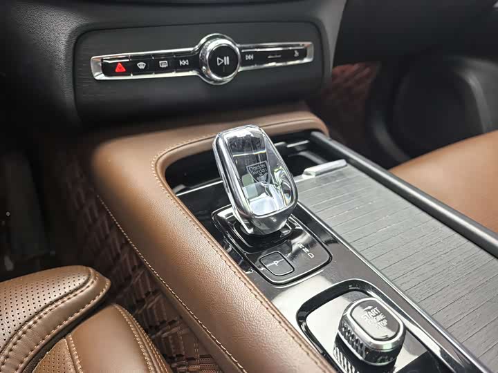 Volvo XC90 Hybrid 2022 E Hybrid T 8 7 — фото 19