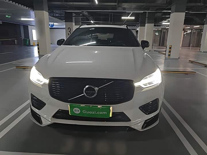 Volvo XC60 Hybrid 2021 T 8 E Hybrid — фото 3