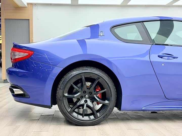 Maserati Gran 2013 4.7 L Sport Automatic — фото 11