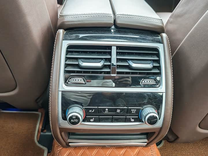 BMW 7 Series 730Li M спортпакет — фото 18