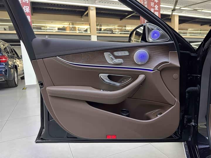Mercedes-Benz E-Class 2023 E 300 L Luxury — фото 14