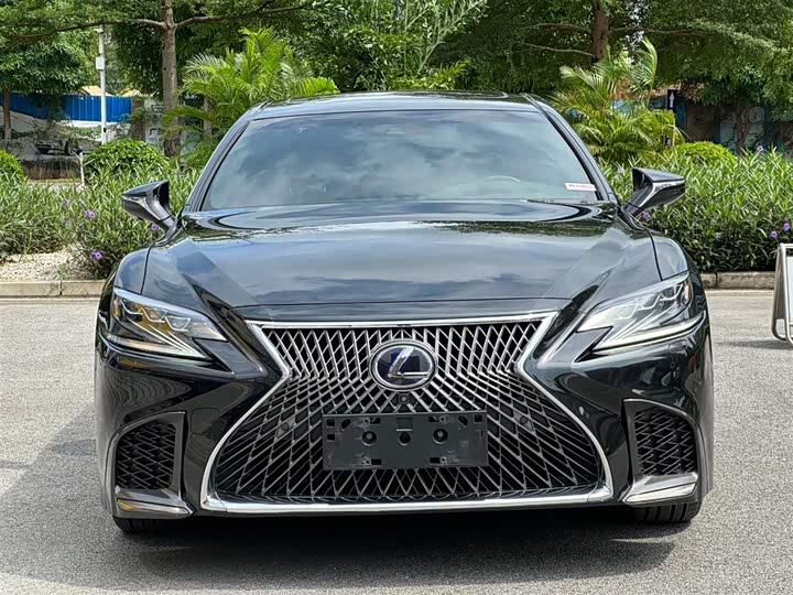 Lexus LS 2018 500h V — фото 3