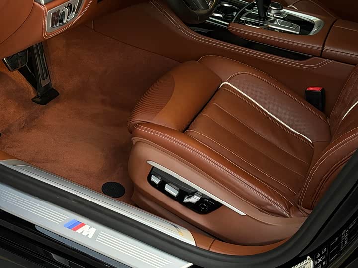 BMW 7-Series 2018 750 Li x Drive M — фото 15