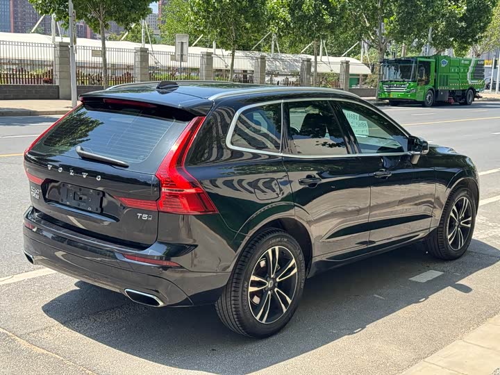 Volvo XC60 2019 T 5 4 WD VI — фото 7