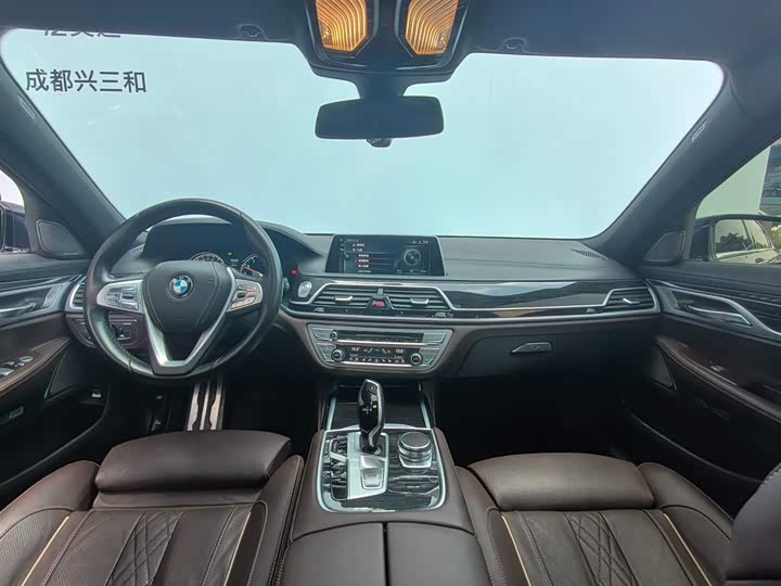 BMW 7-Series 2016 740 Li Leading — фото 13