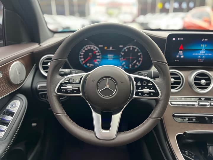 Mercedes-Benz GLC 2021 GLC 300 L 4 MATIC — фото 11