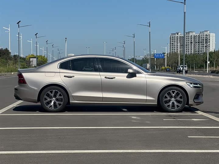 Volvo S60 2023 B 4 — фото 15