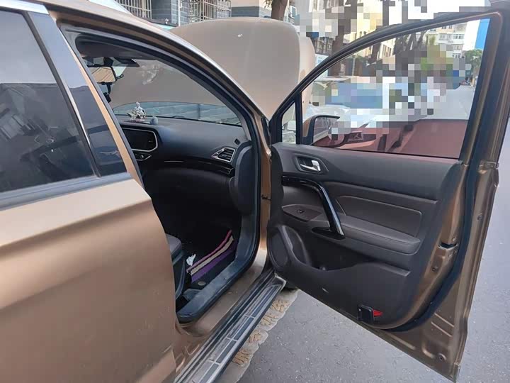 Trumpchi GS4 2017 235 T MT 2 WD — фото 20