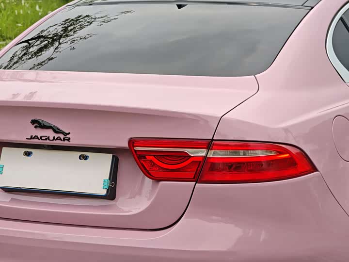 Jaguar XEL 2018 2.0 T 200 PS — фото 16