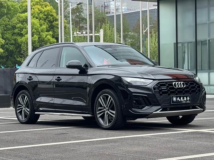 Audi Q5L 2022 40 T RS — фото 3