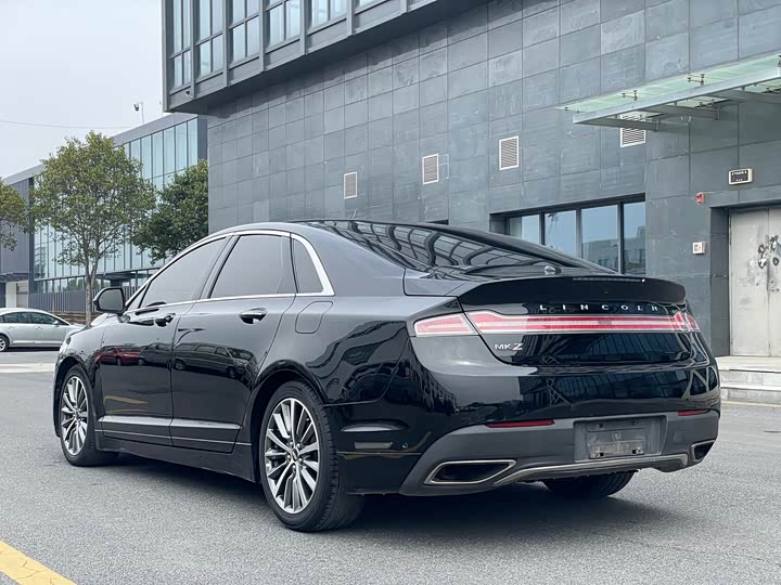 Lincoln MKZ 2017 2.0 T — фото 19