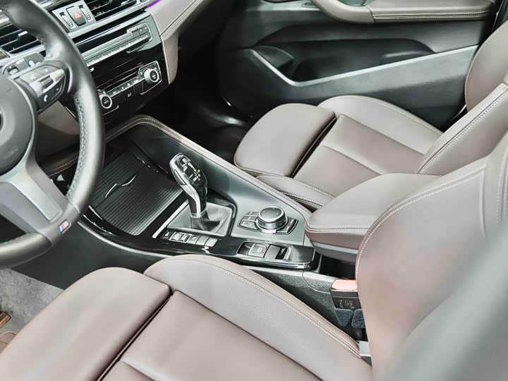 BMW X1 2022 x Drive 25 Li — фото 28