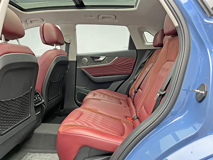 Hongqi HS5 2023 2.0 T 4 WD Pro — фото 17