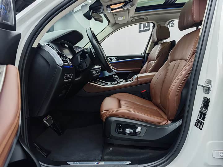 BMW X5 2019 x Drive 40i M — фото 6