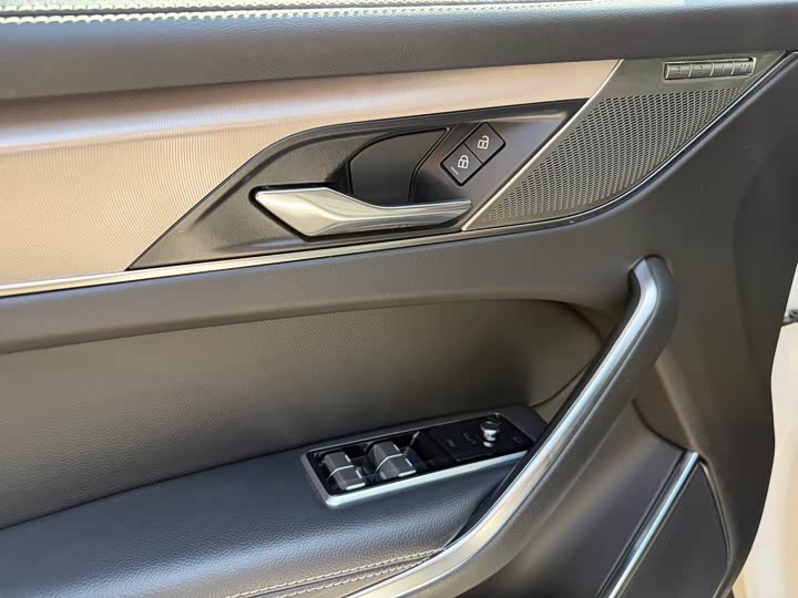 Jaguar F-PACE 2024 P 250 R-Dynamic SE — фото 3
