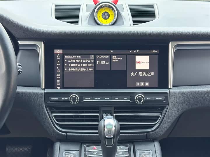 Porsche Macan 2018 Macan 2.0 T — фото 17