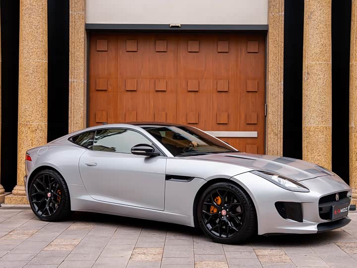 Jaguar F-TYPE 2016 3.0 SC — фото 2
